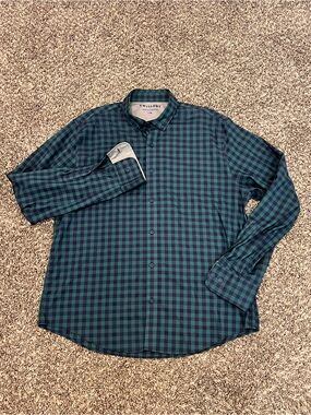 Men's Twillory Green & Navy Plaid Button-Down Shirt